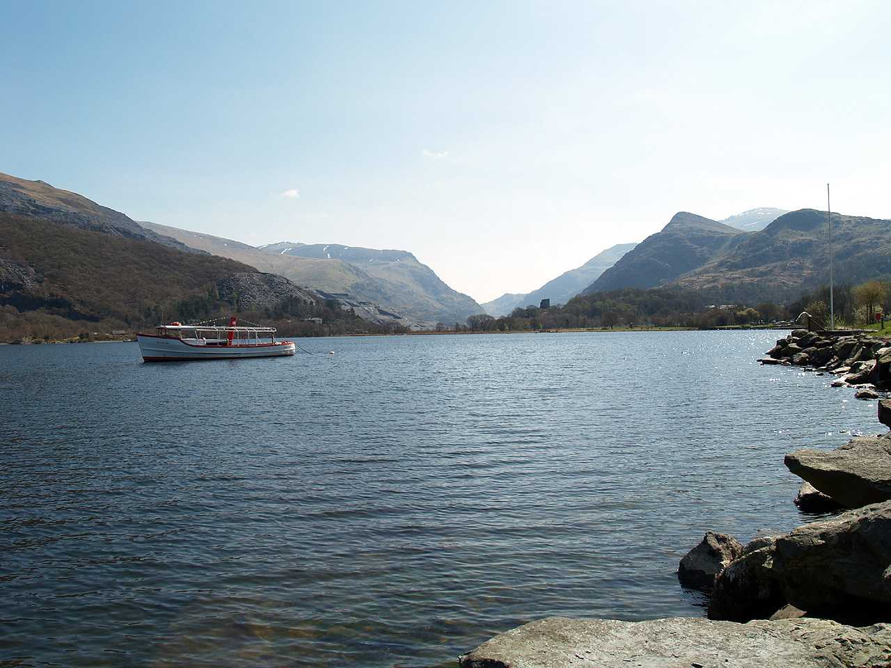 Snowdonia, Llanberis, Llyn Peris Lake in Llanberis